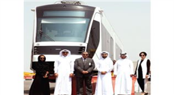 مؤسسة قطر تتسلم أول شحنة من عربات الترام الصديقة للبيئة